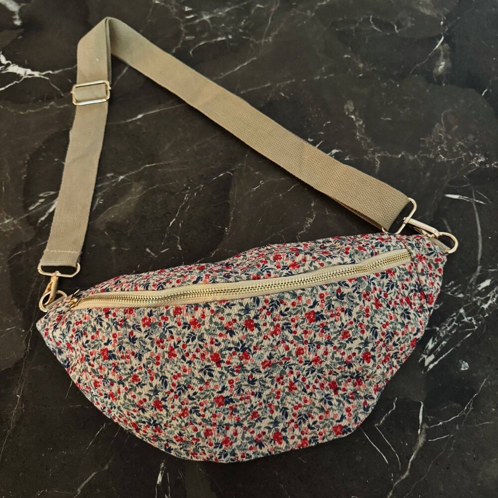 Floral Sling Crossbody Bag Cherry Blossom Vintage Look